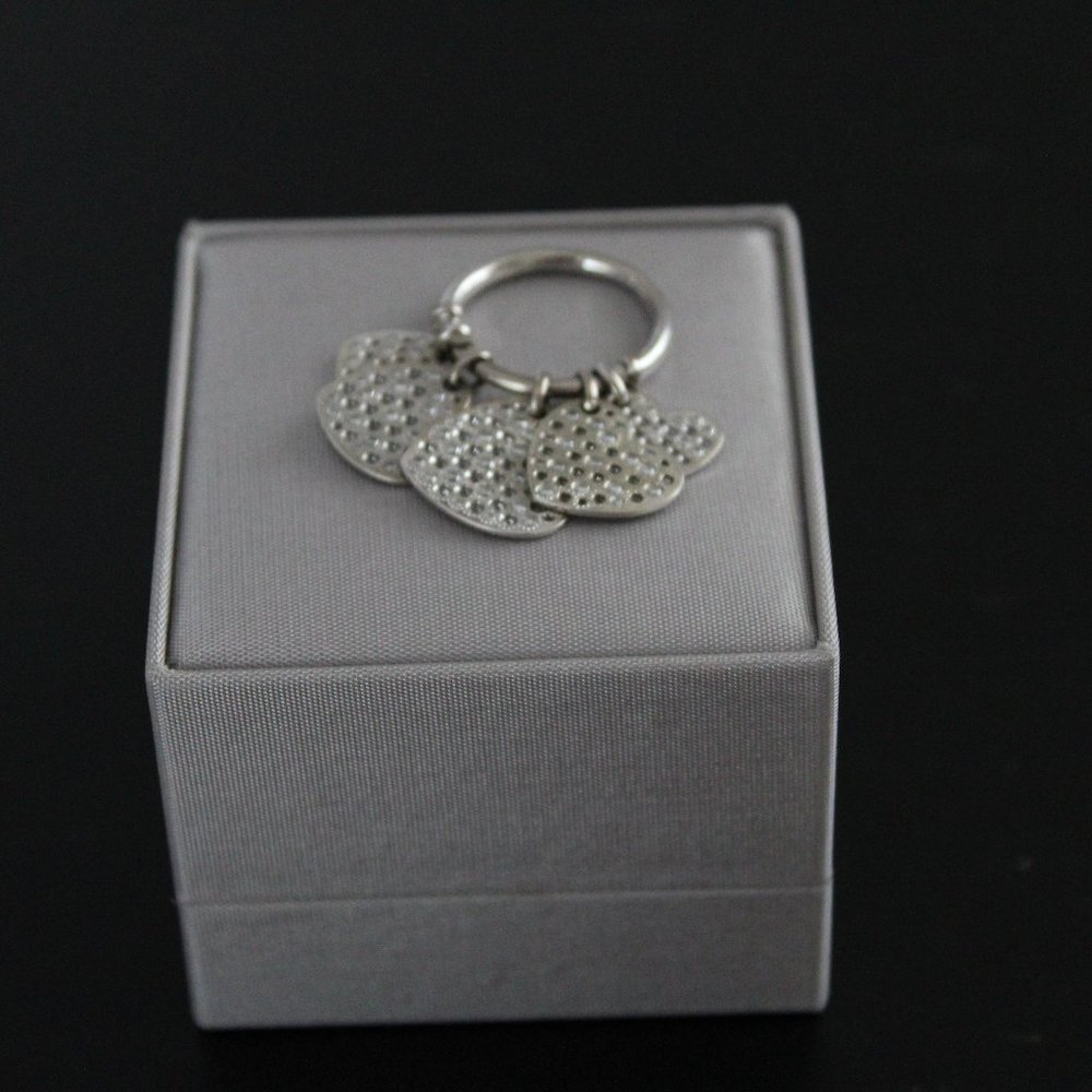 Christian Dior 18K White Gold Diamond Heart Dangle Ring - Picture 4 of 7